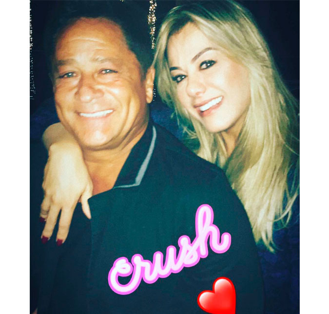 Leonardo e Poliana Rocha completam 23 anos de casados e Jéssica Costa, filha do cantor, comenta