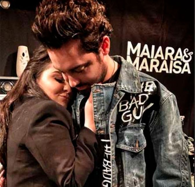 Maiara e Fernando também chamaram atenção ao visitarem um sex shop. Sem pudores, a cantora disse, em seu Instagram Stories: - Tem um monte de coisinha, de gotas de prazer, negócio de esquenta e esfria. Nós vamos testar tudo, amor. Umas fantasias aqui. Será que a gente vai fazer umas coisas diferentes? Tem que investir na relação, senão o marido larga!  E aí, concorda?