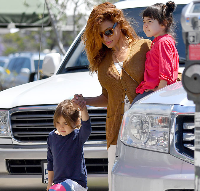 Eva Mendes fala sobre maternidade: - <I>Ninguém me disse que seria como um trabalho de verdade</I>