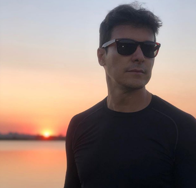 Rodrigo Faro completa 46 anos de idade e aparece irreconhecível em foto, veja!