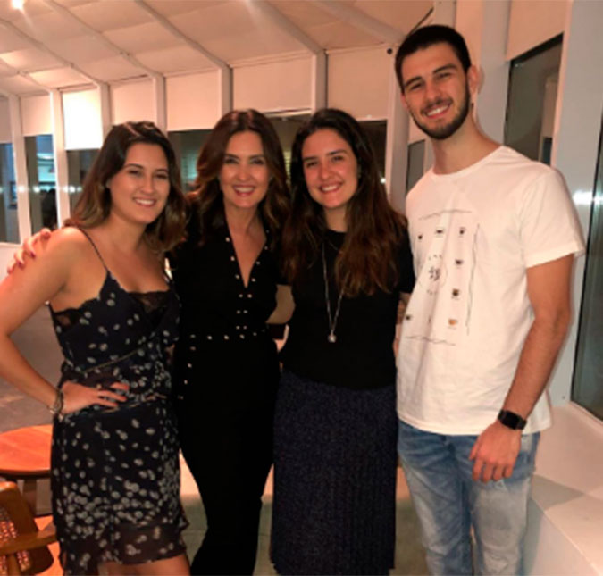Fátima Bernardes celebra aniversário dos trigêmeos pela segunda vez e posta declaração fofa: <i>Há 22 anos minha vida mudou totalmente</i>