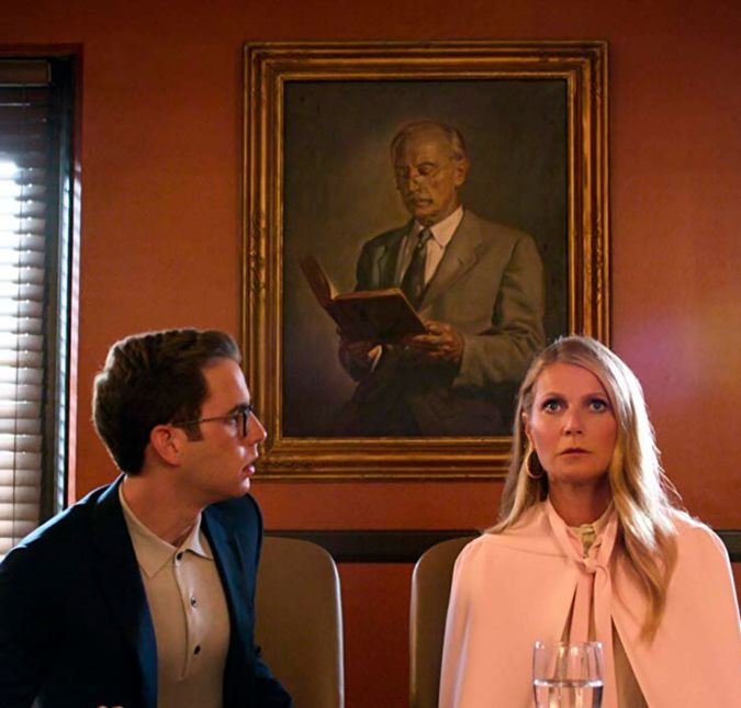 The Politician tem tudo o que amamos em uma série do Ryan Murphy: humor irônico, referências sobre cultura pop e vários plot twists. Na produção, acompanhamos a vida de Payton, um adolescente que tem o sonho de ser o presidente dos Estados Unidos - mas que, para isso, precisa se tornar o líder do conselho estudantil do colégio. Será que ele consegue? A série está disponível na Netflix e conta com três temporadas. The Politician tem tudo o que amamos em uma série do Ryan Murphy: humor irônico, referências sobre cultura pop e vários plot twists. Na produção, acompanhamos a vida de Payton, um adolescente que tem o sonho de ser o presidente dos Estados Unidos - mas que, para isso, precisa se tornar o líder do conselho estudantil do colégio. Será que ele consegue? A série está disponível na Netflix e conta com três temporadas.