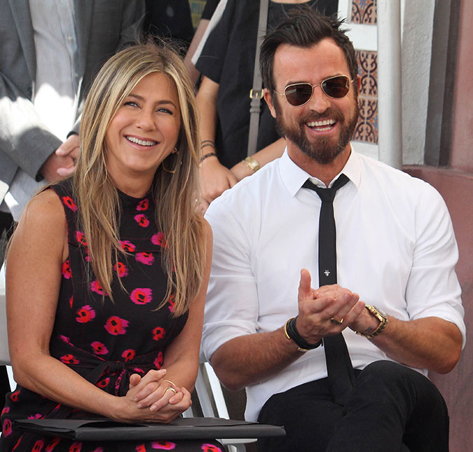 Jennifer Aniston ligou para Justin Theroux para pedir <I>follow</I> no <I>Instagram</I> - e ele revela por que não a seguiu de volta