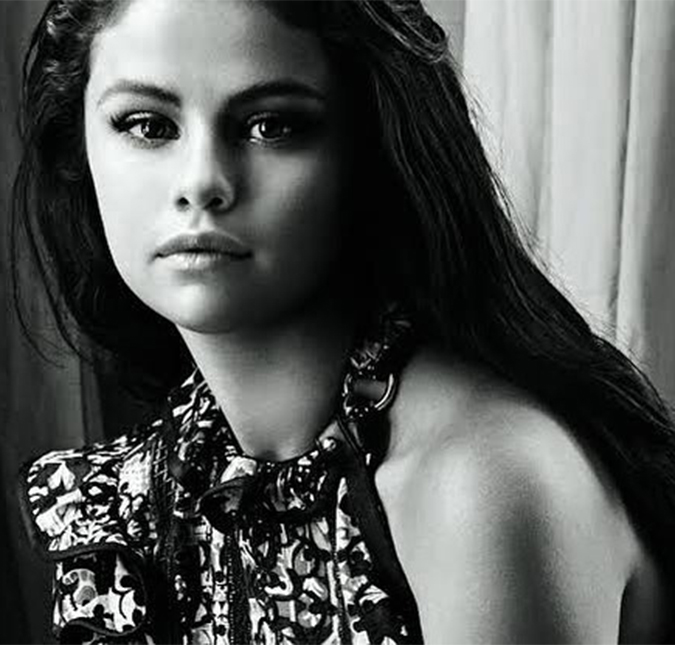 Selena Gomez revela estar solteira há dois anos: <i>Estou no tempo de Deus</i>