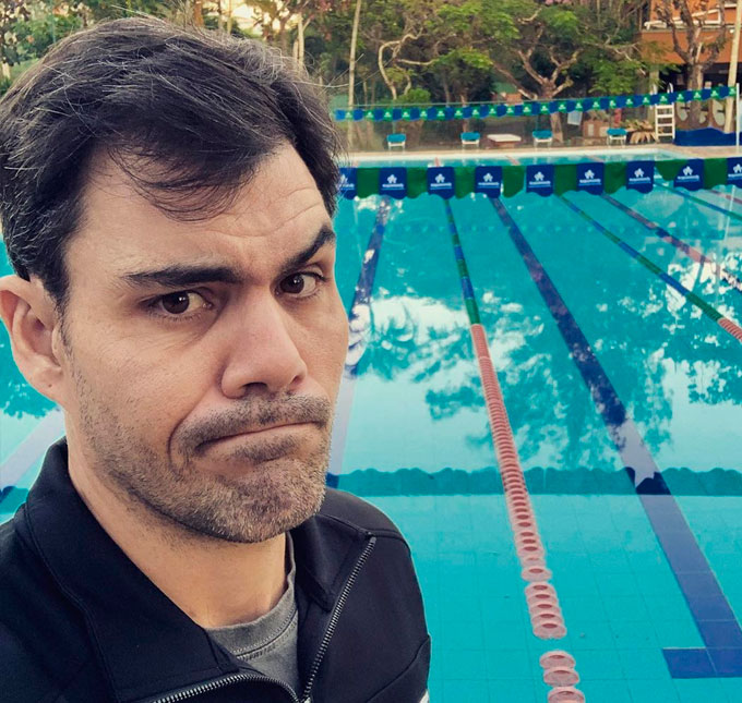 Juliano Cazarré discute com internautas após falar sobre seu ideal de masculinidade: <i>Machista e alienado</i>