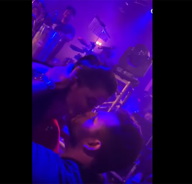 Maraisa, da dupla com Maiara, beija fã durante <i>show</i>, assista ao vídeo!