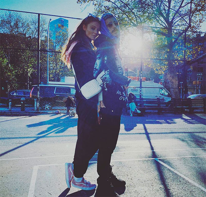 Assumiram? Pedro Scooby e Cintia Dicker aparecem abraçadinhos em foto; confira!