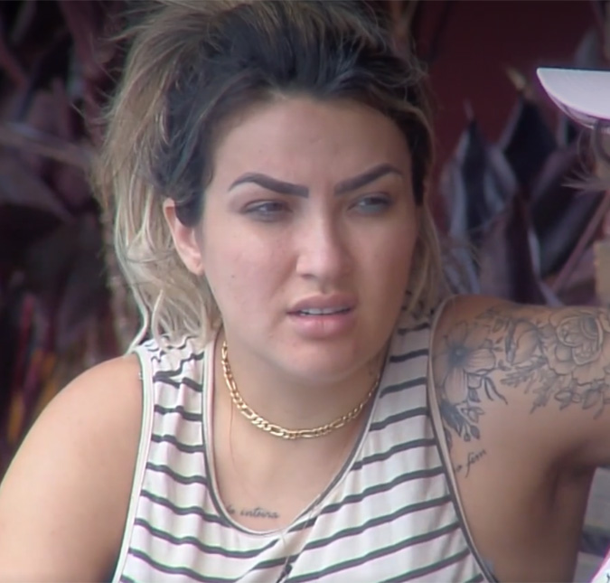 Em <i>A Fazenda 11</i>, Thayse Teixeira chama Andréa Nóbrega de <i>louca e descontrolada</i> e afirma: <i>- Ela foi mentirosa</i>