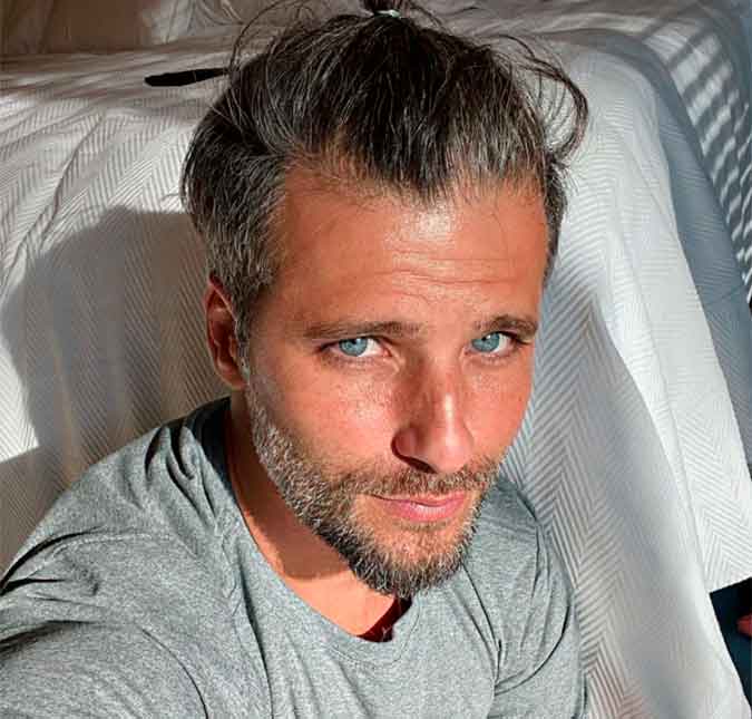 Após 18 anos, Bruno Gagliasso anuncia fim do contrato com a <I>TV Globo</i> para ter <i>mais liberdade artística</i>