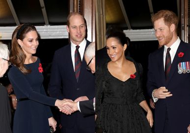 Meghan Markle, príncipe Harry, Kate Middleton e príncipe William se reúnem em evento após meses - mas sentam separados
