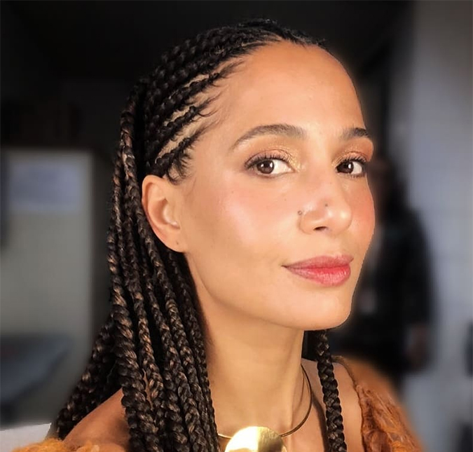 Camila Pitanga desabafa sobre padrões: <i>Pele uniforme, cabelo liso e barriga negativa não reflete a maioria</i>