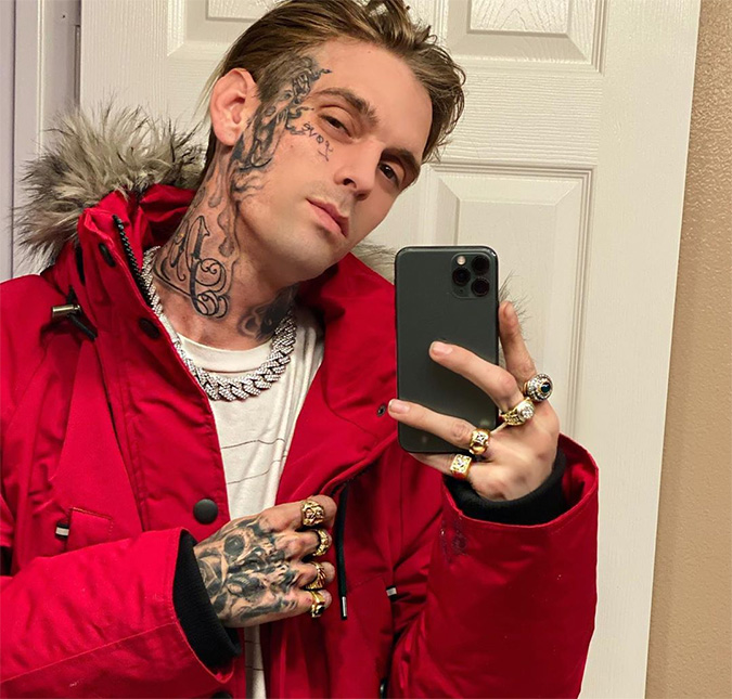 Aaron Carter grita com juiz durante audiência após ser ordenado a entregar suas armas de fogo, entenda!
