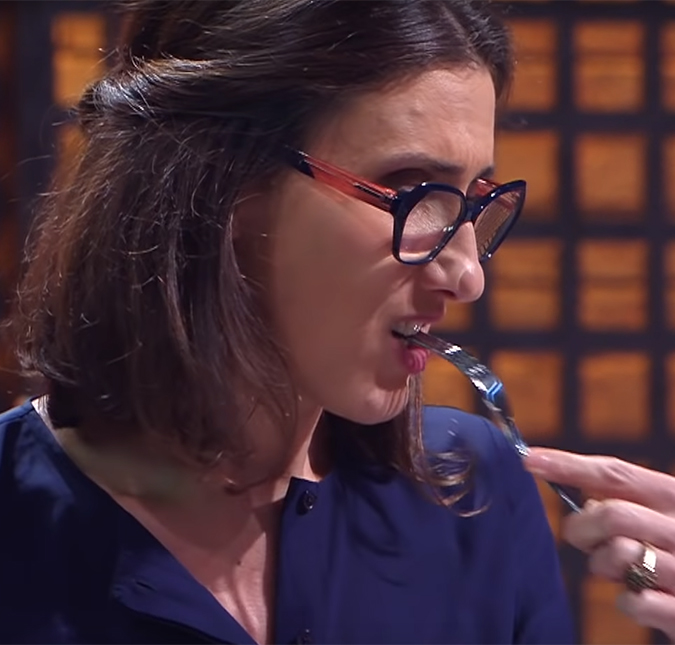 No <i>MasterChef - A Revanche</i>, Katleen é eliminada após prova de 24 horas de duração e Paola Carosella reclama ao comer testículos de boi!