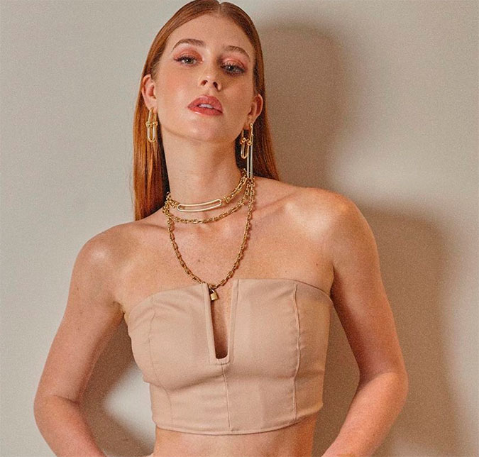 Marina Ruy Barbosa <I>flutua</I> em capa de revista, <I>internet</I> não perdoa e ela brinca: <I>Tenho super poderes</I>