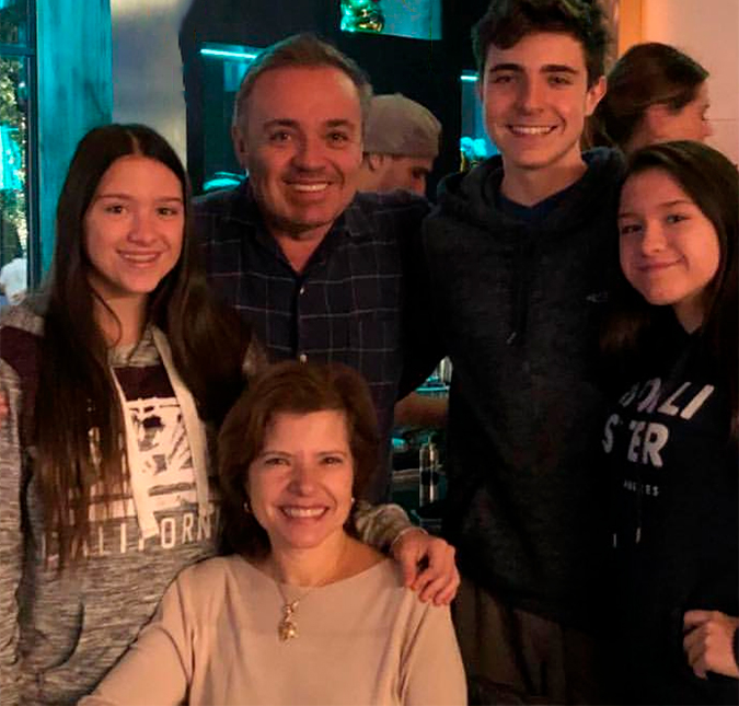 Rose Miriam, companheira de Gugu Liberato, fala pela primeira vez após morte do apresentador: <I>Era pessoa mais linda e generosa do mundo</I>