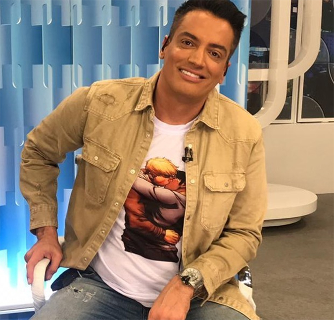 Leo Dias anuncia ida para o <i>TV Fama</i>, da <i>RedeTV!</i>, e agradece apoio de Fernanda Souza e Xuxa Meneghel