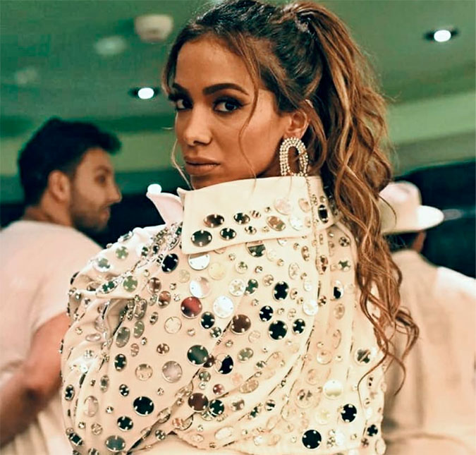 Anitta fala sobre mortes em Paraisópolis: - <I>Se fosse alguns anos atrás, poderia ter sido eu</I>