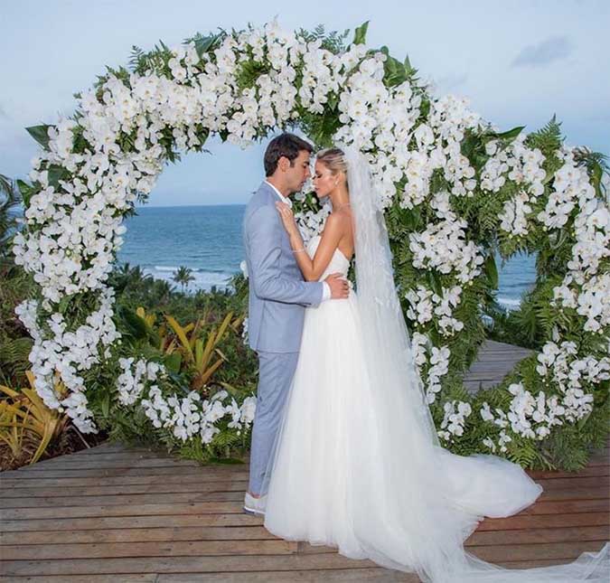 Kaká mostra foto inédita do casamento com Carol Dias e ainda compartilha momentos íntimos da lua de mel. Veja os cliques!