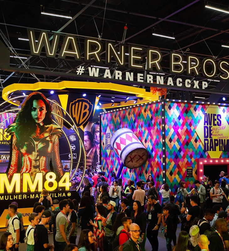 <i>Warner Bros</i>