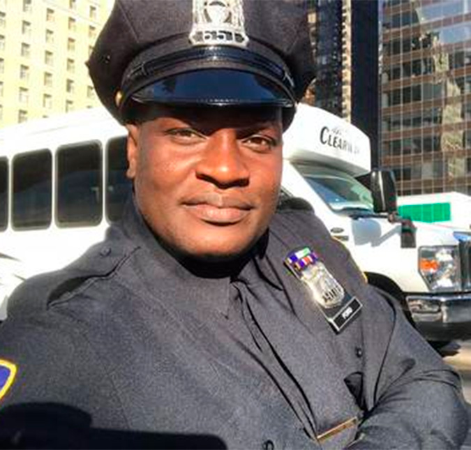 Jacaré, ex <I>É o Tchan</i>, aparece como policial no Canadá, entenda!