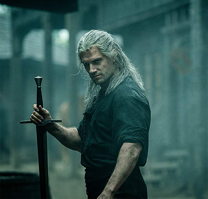 Henry Cavill sofre lesão durante gravação de <i>The Witcher</i>