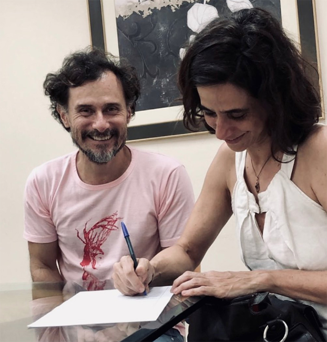 Enrique Diaz e Mariana Lima se casam após 20 anos juntos