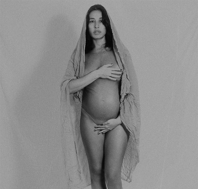 Giselle Itié posa nua para celebrar 30 semanas de gestação: <i>Sou uma fêmea selvagem</i>