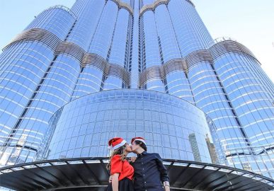Maisa Silva beija namorado em frente ao prédio mais alto do mundo em Dubai, confira fotos!