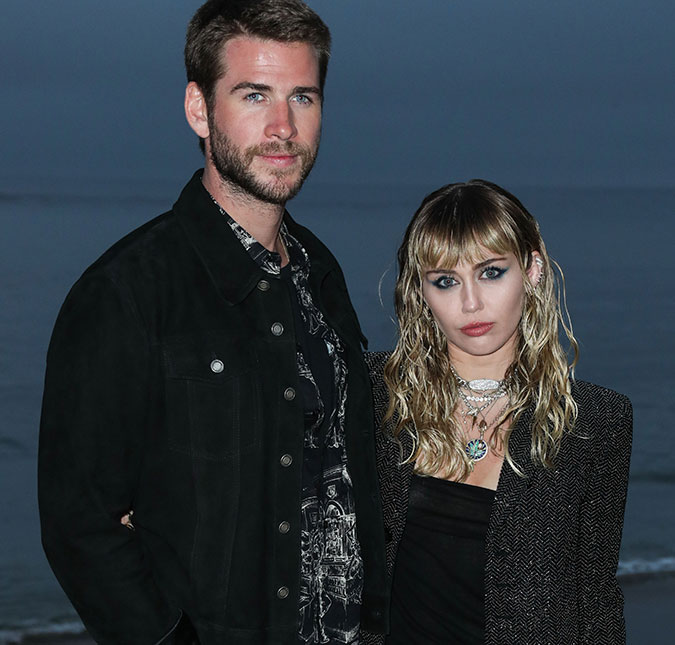 Miley Cyrus estaria <I>aliviada</I> após acordo de divórcio com Liam Hemsworth: - <I>Ela só quer seguir em frente</I>