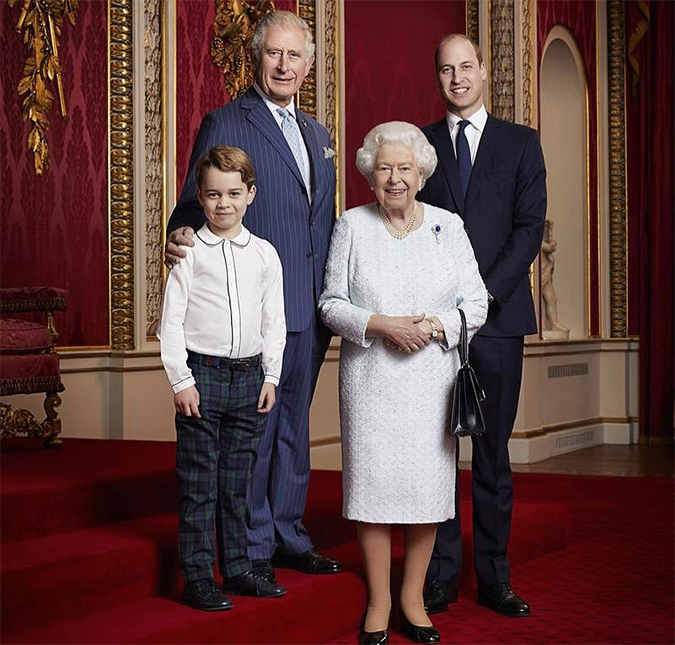 Rainha Elizabeth II divulga clique fofo em família e detalhe curioso chama a atenção!