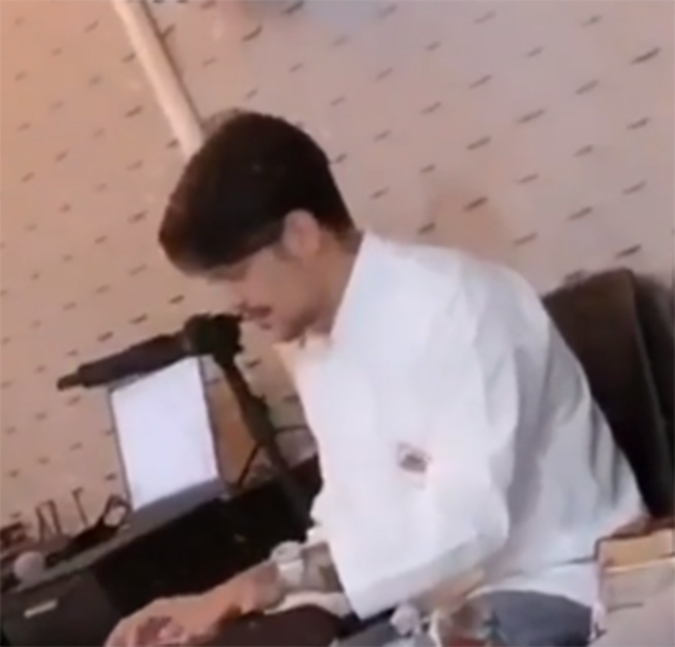 Vídeo de Saulo Poncio em culto viraliza e fãs apontam: <i>Sem aliança</i>