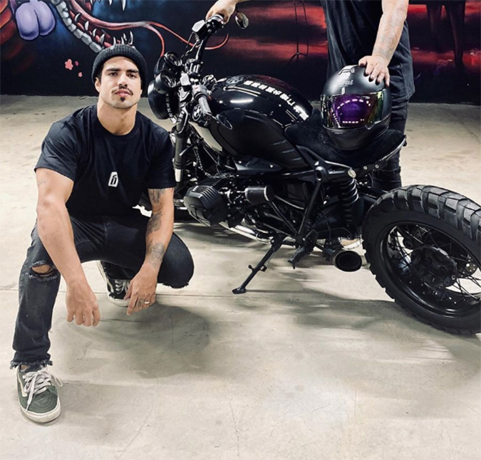 Caio Castro muda o visual e recebe aprovação de Grazi Massafera