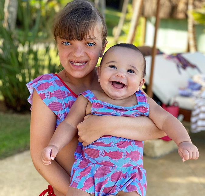 Ticiane Pinheiro posta foto de Rafinha Justus e Manuella combinando estampas: <i>Minhas princesas</i>