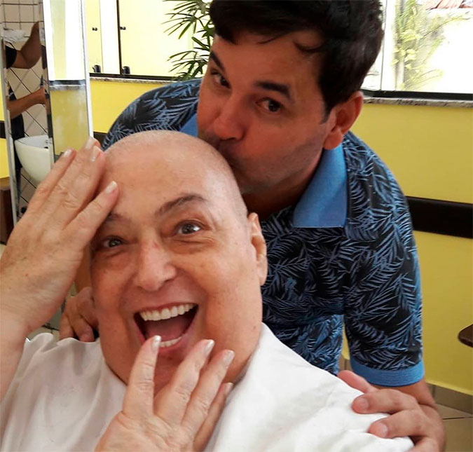 Durante tratamento contra o câncer, Mamma Bruschetta posta vídeo raspando o cabelo; assista