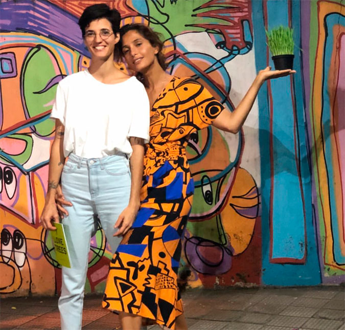 Camila Pitanga publica foto rara com a namorada, Beatriz Coelho