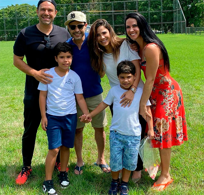 Wanessa e Graciele Lacerda posam juntas durante férias com a família Camargo