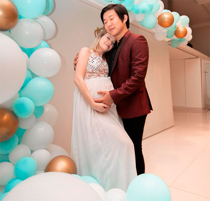 Sammy, esposa de Pyong Lee, diz por que aceitou que o marido entrasse no <I>BBB 20</I> - mesmo grávida de oito meses