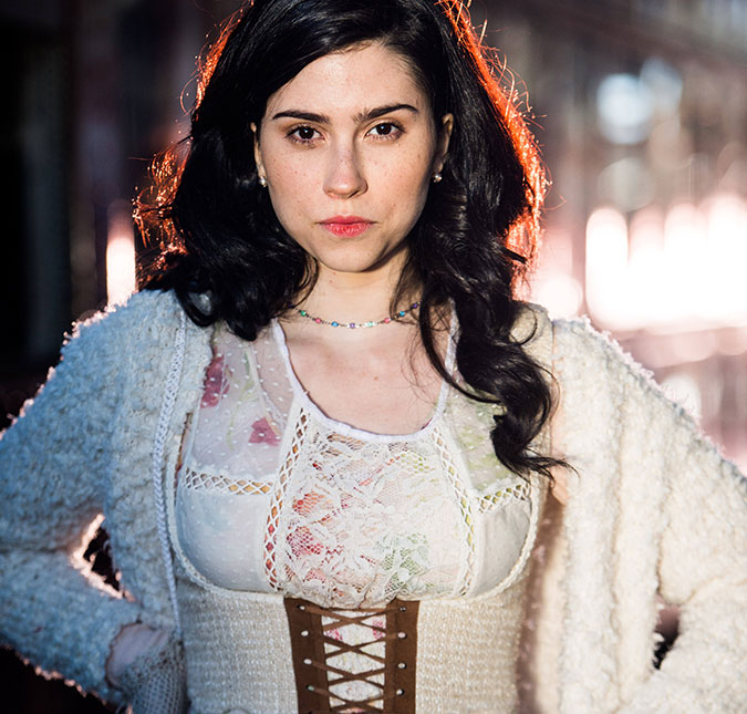 Atriz de <I>Tempo de Amar</I>, Olivia Torres assume ser lésbica e recebe apoio de artistas e fãs