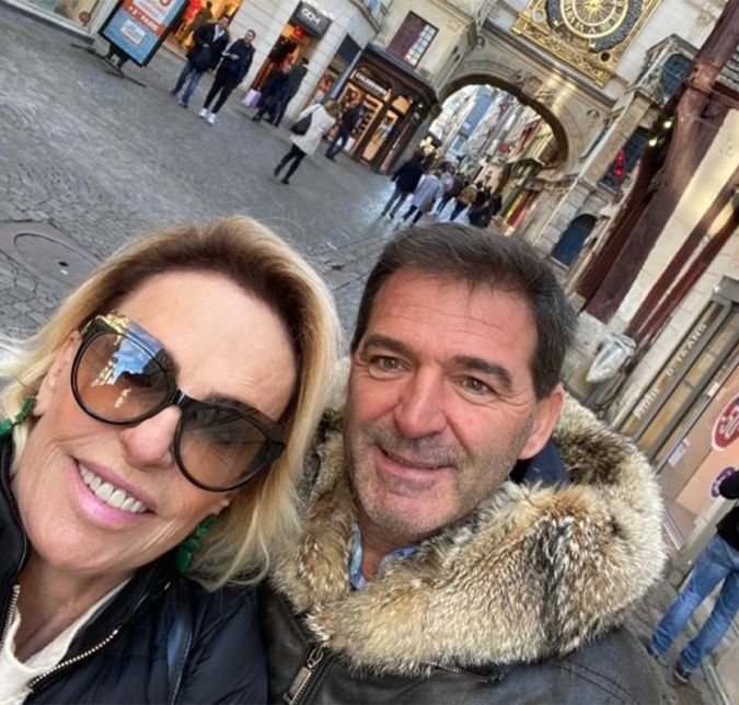 Após o término do casamento, ela viveu de 1997 a 2002 com o empresário Carlos Madrulha, e de 2007 a 2009 com Marcelo Frisoni. Atualmente ela está casada com o francês Johnny Lucet, com quem assumiu namoro em 2019.