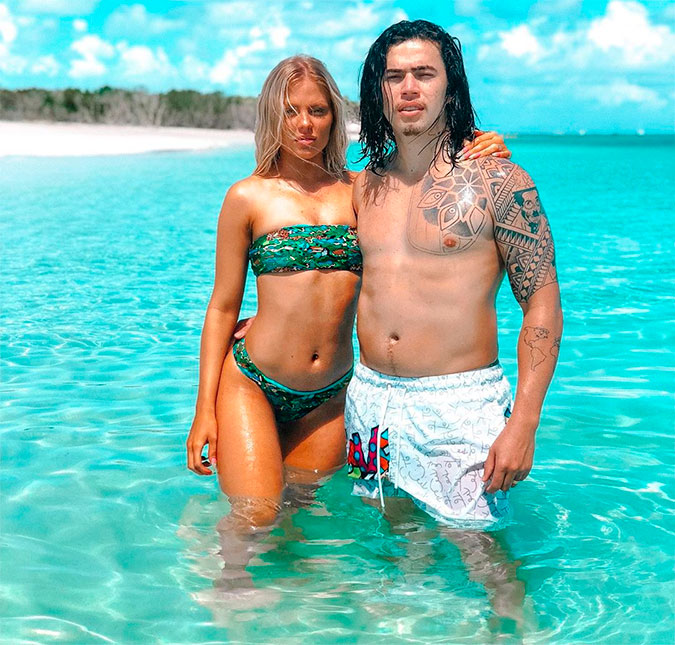 Whindersson Nunes revela que adiou planos para ter filhos: <I>- Realmente entendi que a minha esposa era muito nova</I>