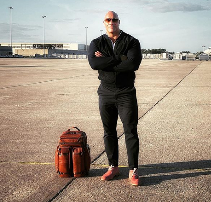 Dwayne Johnson, o The Rock, faz um discurso emocionante no funeral de seu pai