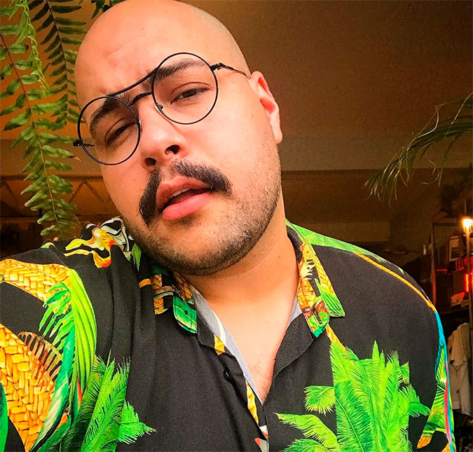 Tiago Abravanel dá detalhes sobre bloco de Carnaval e fala sobre vontade de adotar: - <I>Não tem nada planejado ainda</I>