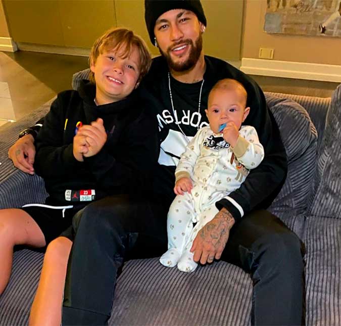 Neymar se derrete ao ver foto do filho caçula de sua <I>ex</I> vestindo camisa do <i>PSG</i>; confira!