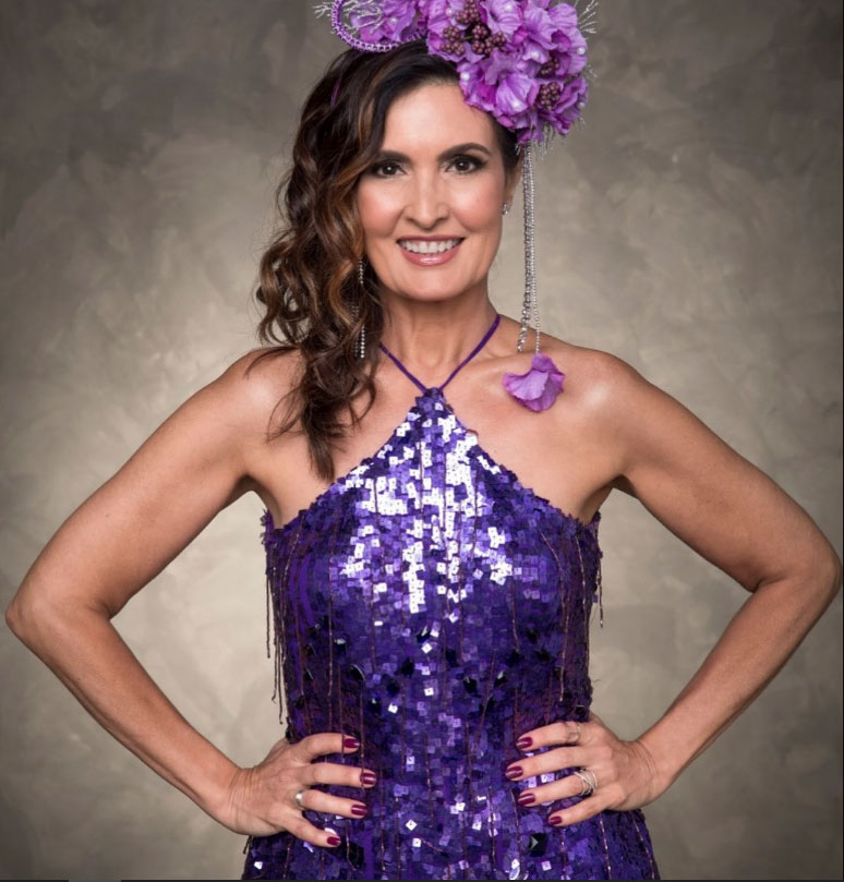 Fátima Bernardes assume nervosismo ao cobrir Carnaval: <i>- Um friozinho na barriga, né?</i>