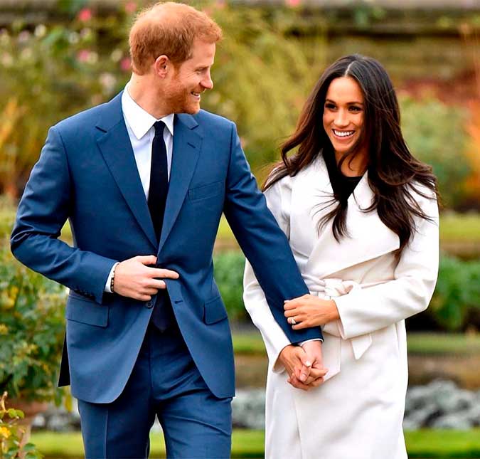 Meghan Markle e príncipe Harry afirmam que a Rainha Elizabeth II <i>não é dona da palavra Real</i>