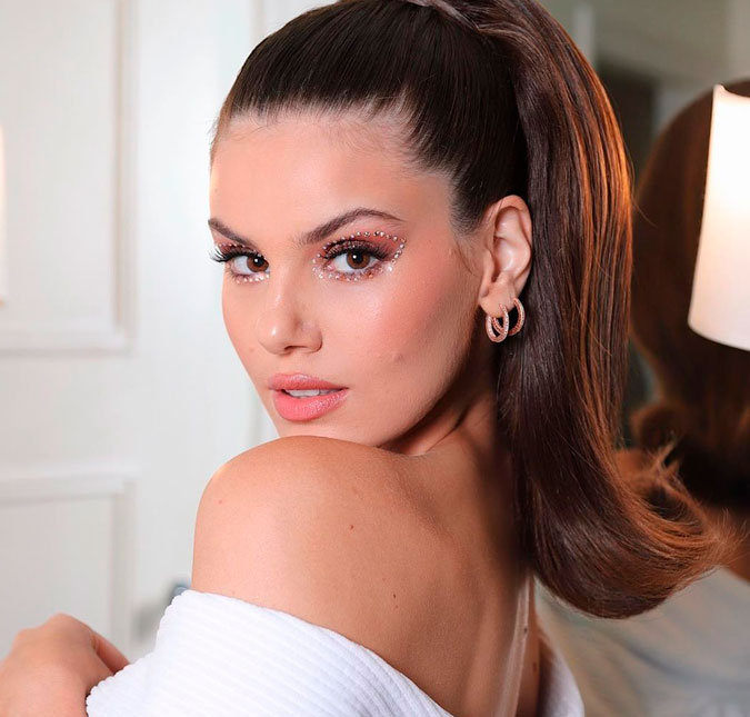 Camila Queiroz especula sobre trama de <i>Verdades Secretas 2</i>: <i>-A Angel já é outra pessoa</i>