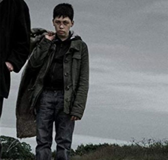 Nathan McHallam, ator indicado ao BAFTA em 2016, foi condenado, aos 18 anos de idade por ter em seu computador centenas de imagens de pedofilia, segundo o jornal DailyRecord. A condenação aconteceu em fevereiro de 2020, um ano e meio após a polícia inglesa encontrar o material no computador de Nathan. As imagens, ainda segundo o jornal, eram, em sua maioria, com meninas de seis a 12 anos de idade. Ele aguarda a sentença e foi registrado como ofensor sexual. Nathan McHallam, ator indicado ao BAFTA em 2016, foi condenado, aos 18 anos de idade por ter em seu computador centenas de imagens de pedofilia, segundo o jornal DailyRecord. A condenação aconteceu em fevereiro de 2020, um ano e meio após a polícia inglesa encontrar o material no computador de Nathan. As imagens, ainda segundo o jornal, eram, em sua maioria, com meninas de seis a 12 anos de idade. Ele aguarda a sentença e foi registrado como ofensor sexual.