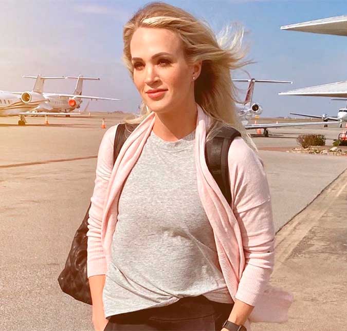 Carrie Underwood revela que chegou a consumir apenas 800 calorias por dia após comentários maldosos sobre seu peso