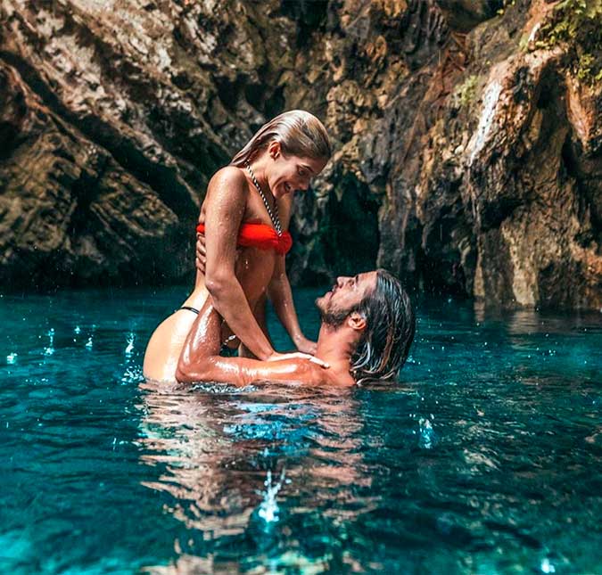 Apaixonada, Isabella Santoni compartilha foto com Caio Vaz durante férias no Jalapão; veja!