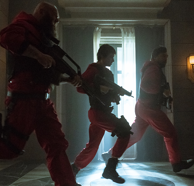 Novo <i>trailer</i> de <i>La Casa de Papel</i> mostra a resistência em desvantagem e traz reviravoltas que vão fazer você perder o fôlego; assista!